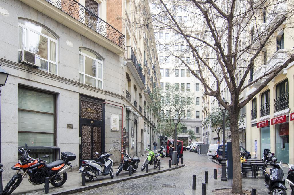 Lollipop Flats City Centre Deluxe Suite Madrid Eksteriør billede