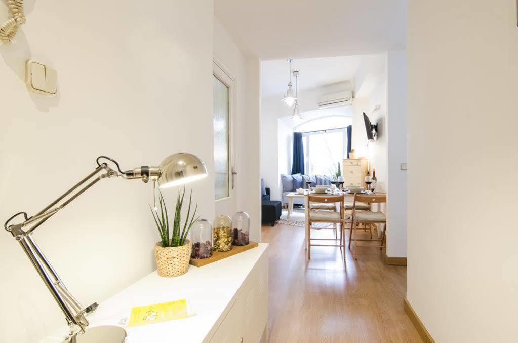 Lollipop Flats City Centre Deluxe Suite Madrid Eksteriør billede