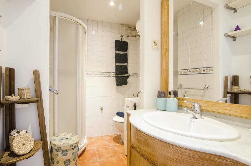 Lollipop Flats City Centre Deluxe Suite Madrid Eksteriør billede