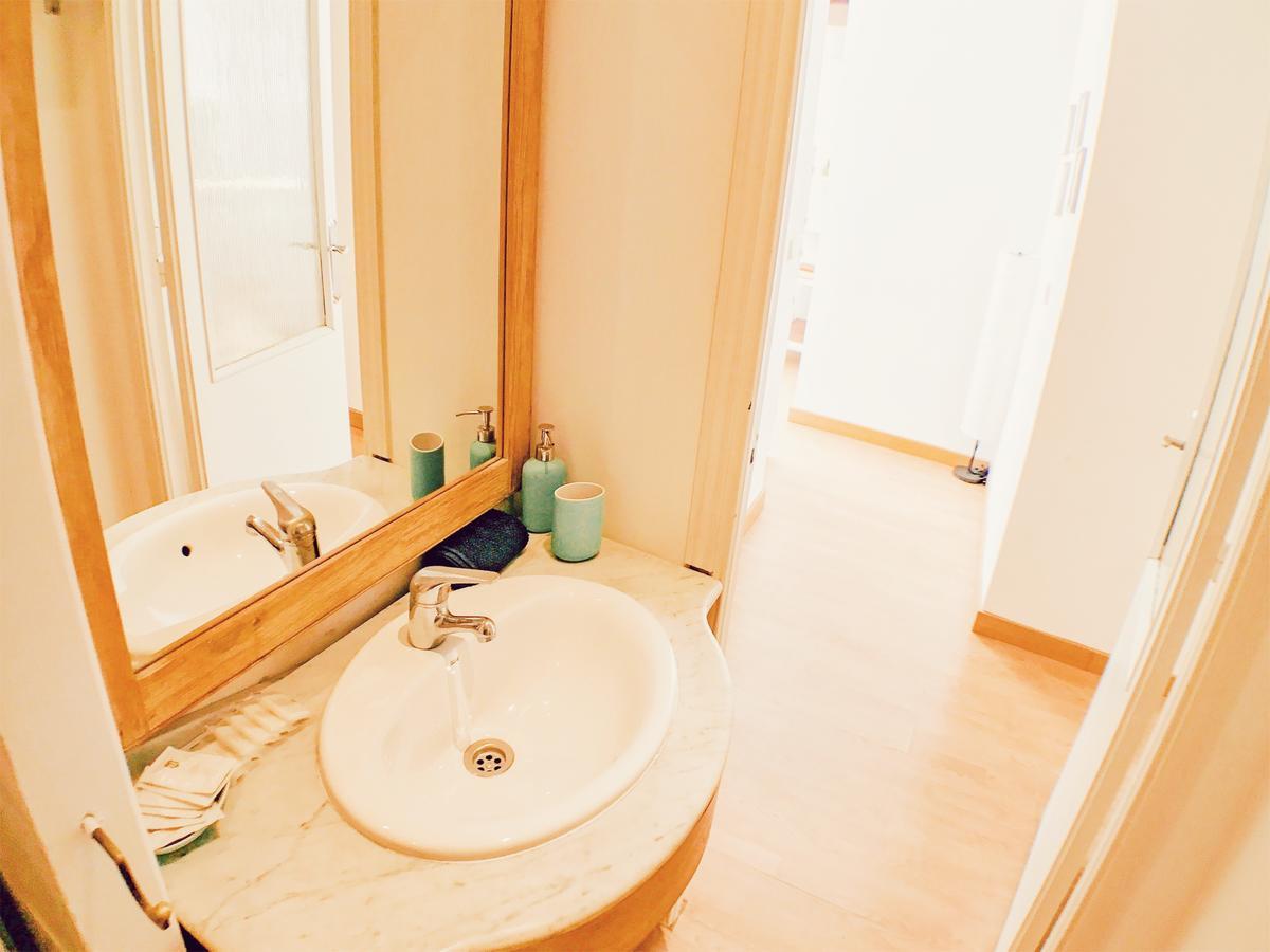 Lollipop Flats City Centre Deluxe Suite Madrid Eksteriør billede