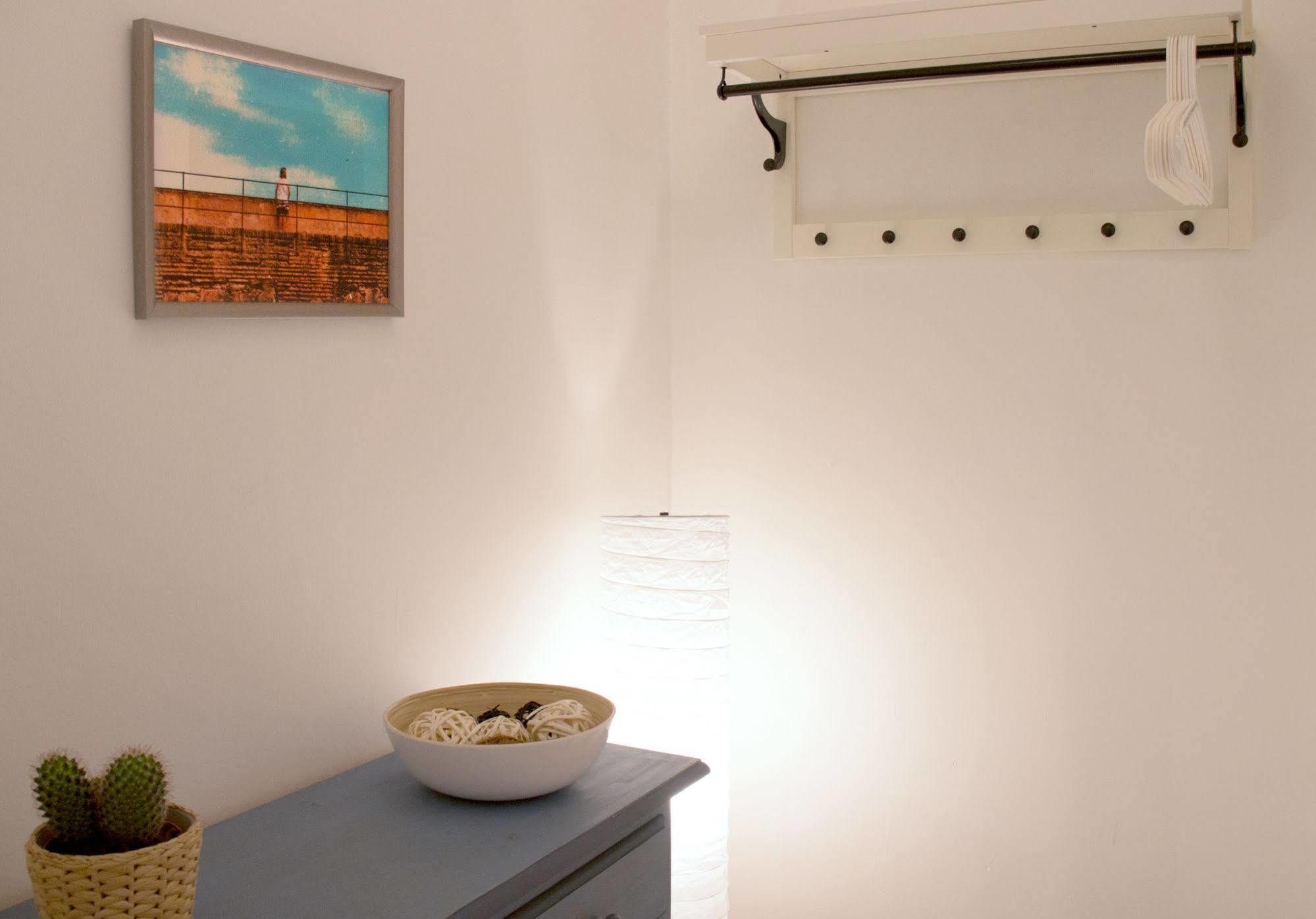 Lollipop Flats City Centre Deluxe Suite Madrid Eksteriør billede