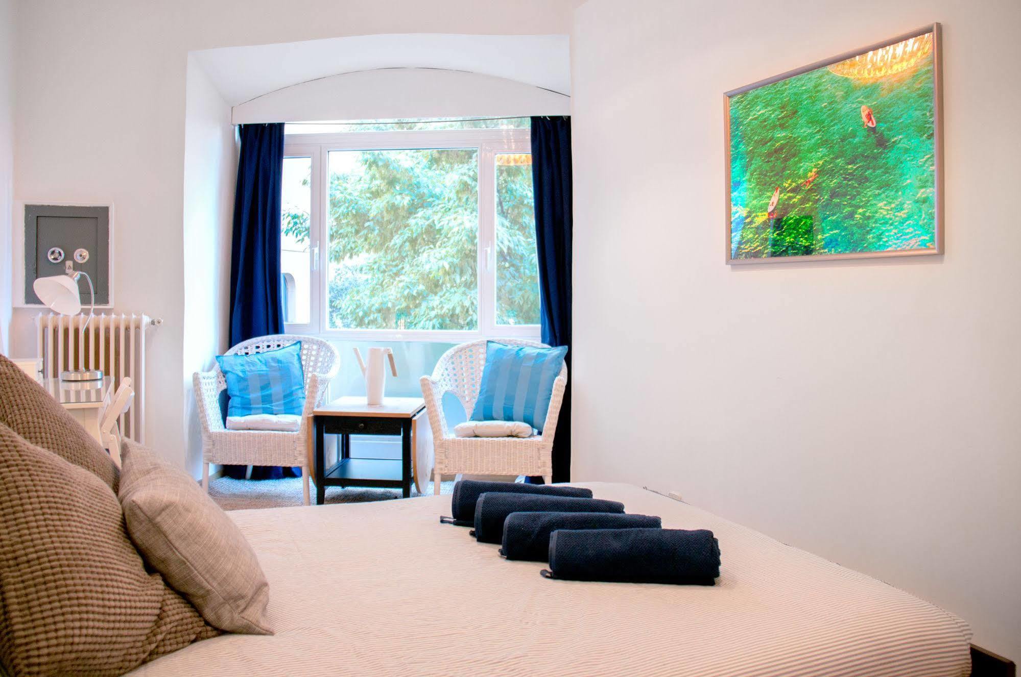 Lollipop Flats City Centre Deluxe Suite Madrid Eksteriør billede