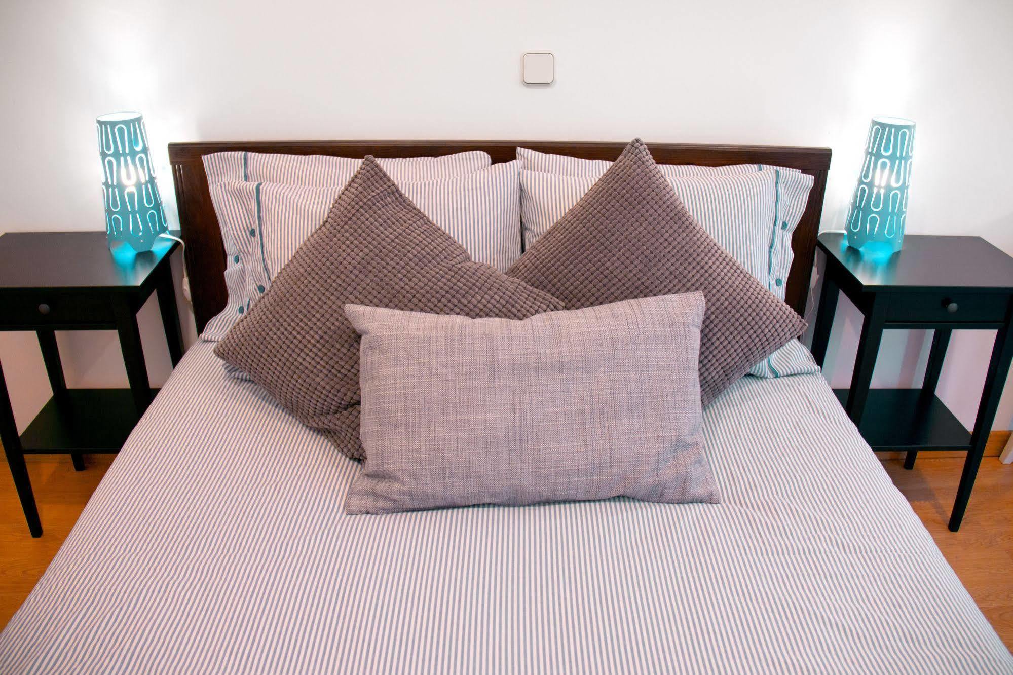 Lollipop Flats City Centre Deluxe Suite Madrid Eksteriør billede